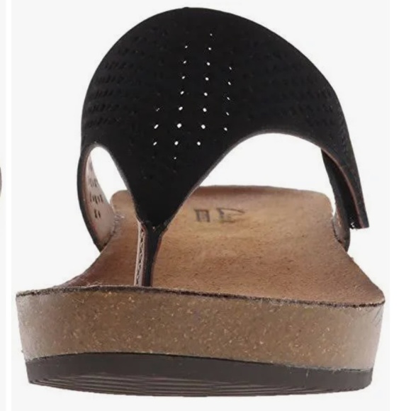 Brand New Clarks Women’s Thong Sandals - Picture 12 of 12